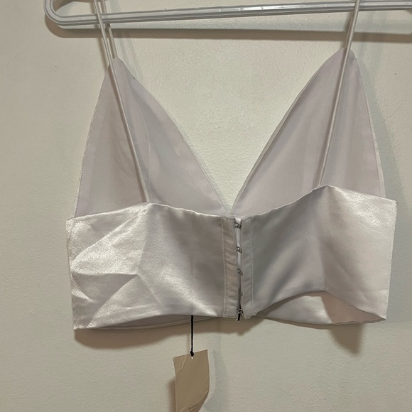 Superdown white gene satin top - Picture 7 of 9